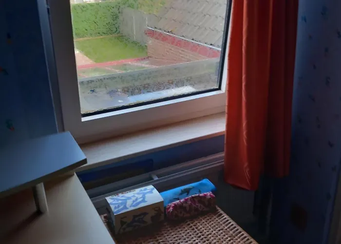 Eenpersoonskamer Met Gezamenlijke Badkamer Bed and breakfast